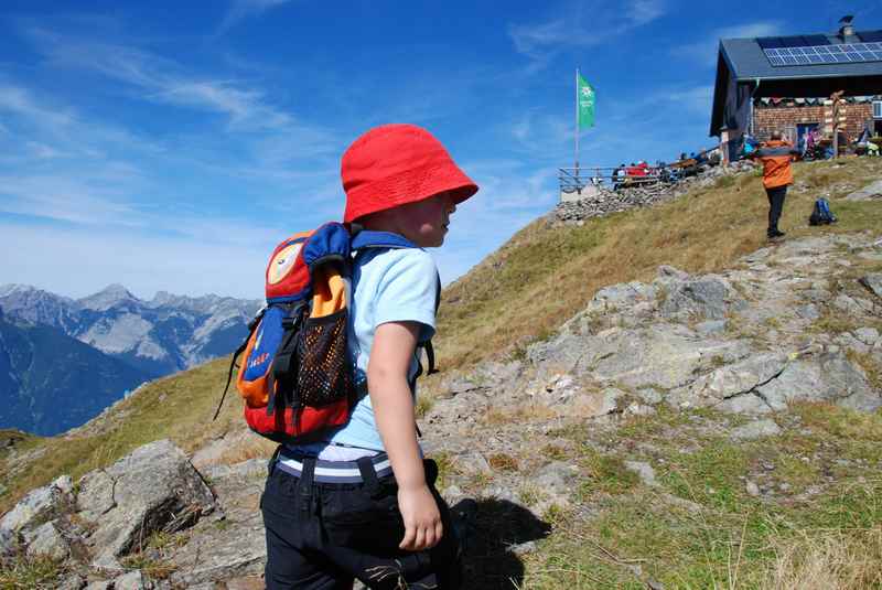 Wandern Tuxer Alpen: Die Kellerjochhütte ist erreicht