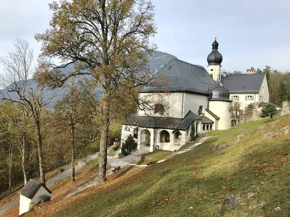 Zur  Tannenhütte Garmisch Partenkirchen wandern mit Kindern nach St. Anton - Wallfahrtskirche und Kloster in Bayern 