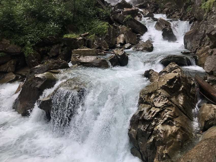 Wasserfall Heiligenblut: Entlang des Wassers wandern und die Naturgewalt bewundern 
