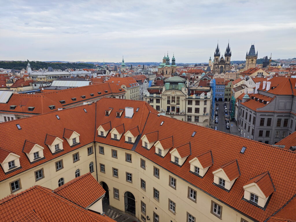 Sehenswürdigkeiten Prag mit Kindern: Die Aussicht vom Turm im Klementinum 