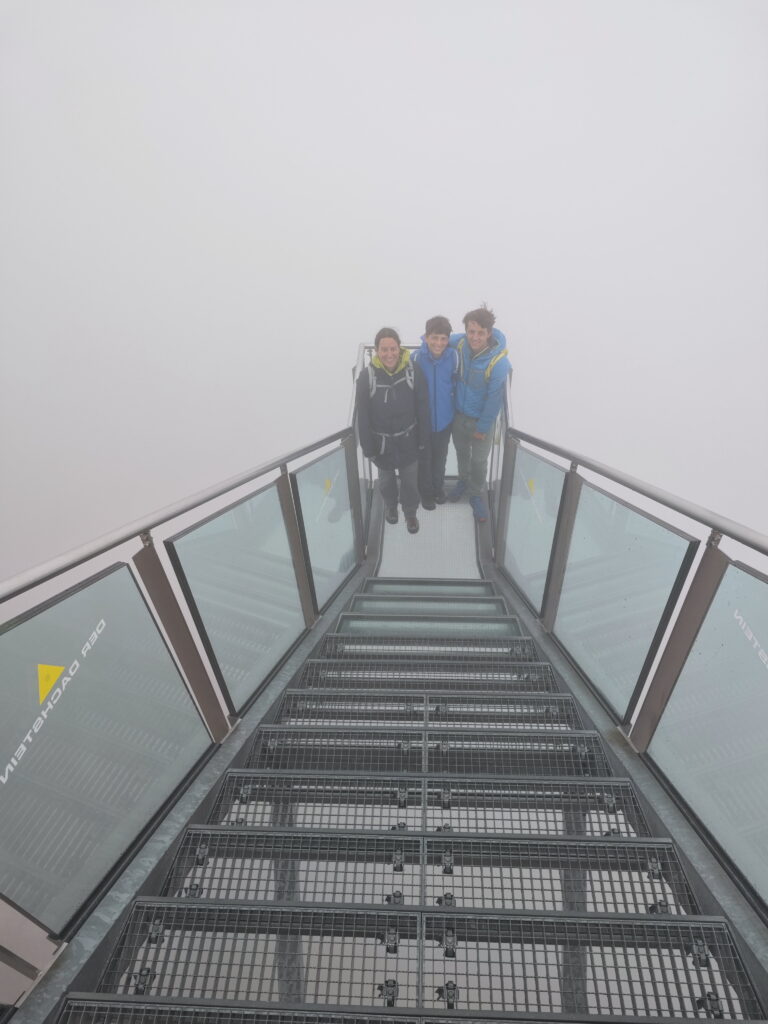 Die Dachstein Treppe ins nichts - mitten in den Wolken