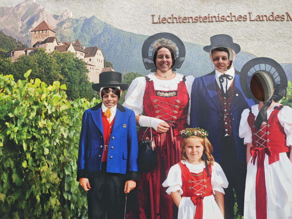 Liechtenstein mit Kindern - in Vaduz beim Landesmuseum