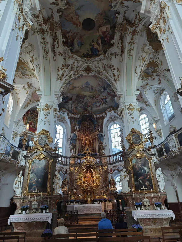 Die barocke Kirche des Kloster Andechs