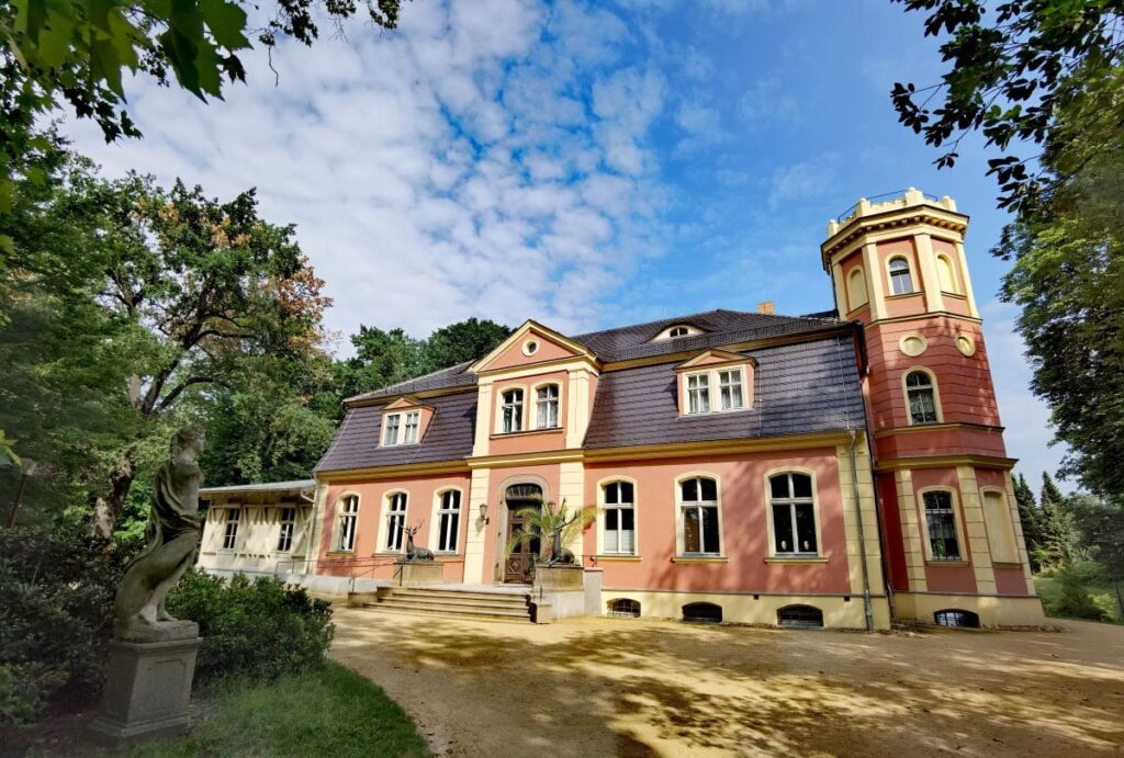 Das Alte Schloß im Kromlauer Park, nicht weit von der Rakotzbrücke