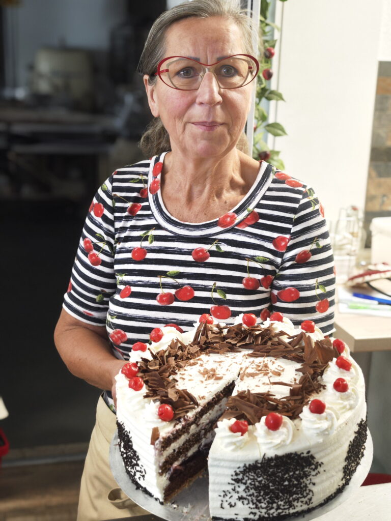 So schaut die perfekte Schwarzwälder Kirschtorte aus