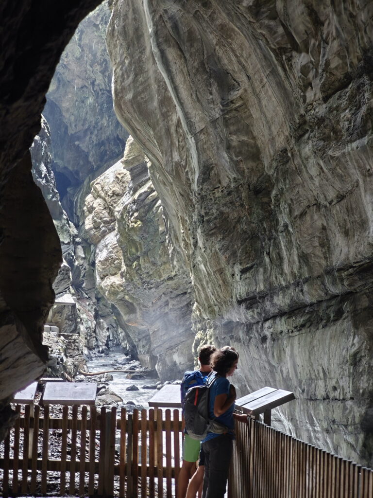 Aussichtsplattform in der Taminaschlucht