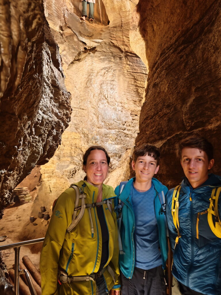 Tropfsteinhöhle Mittelböhmen: Unser Ausflug in die Koněpruské jeskyně